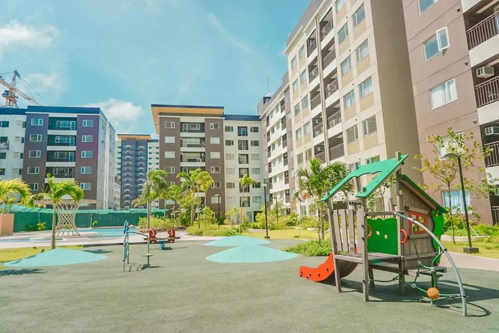 Avida Atria T2-F ,5Mins To Festive Walk And 4 Mins To Iloilo Convention Center Aparthotel Екстериор снимка